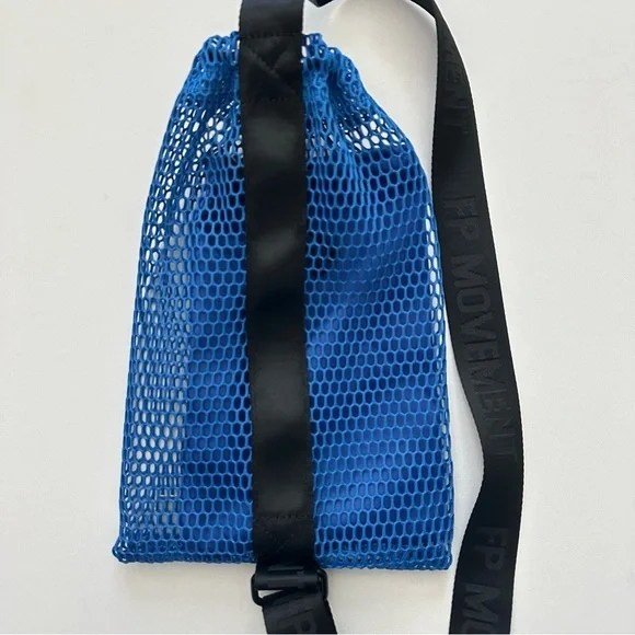 FP Movement Mini Mesh Sling Bag - Picture 10 of 13